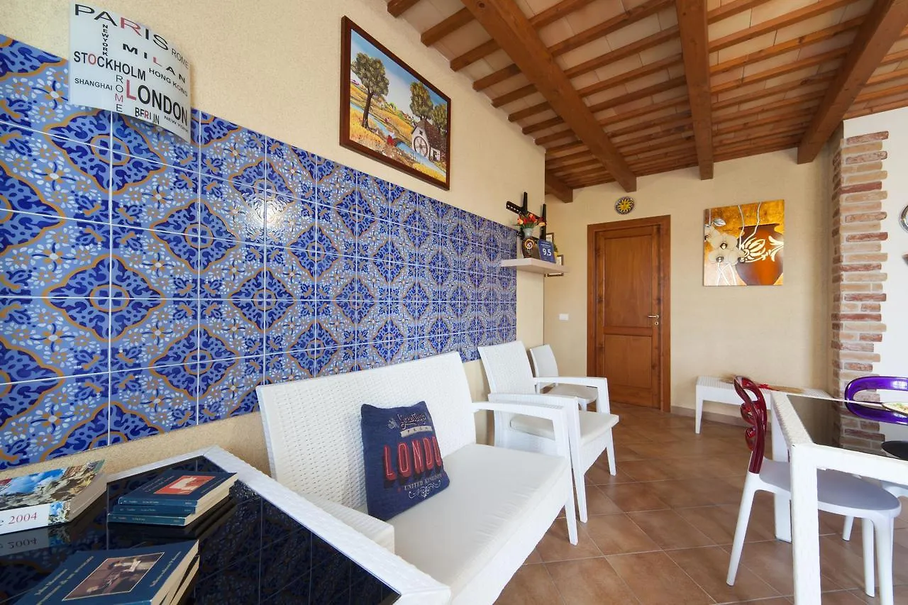 Bed and Breakfast I Giardini Di Elencosta Rilievo